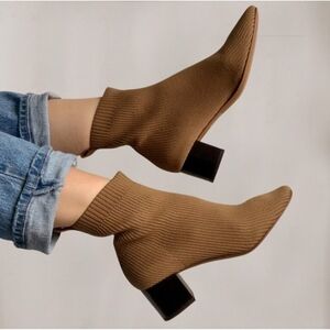 Everlane Khaki Day Glove Ribbed Knit Pull On Ankle Booties Women’s Size 8